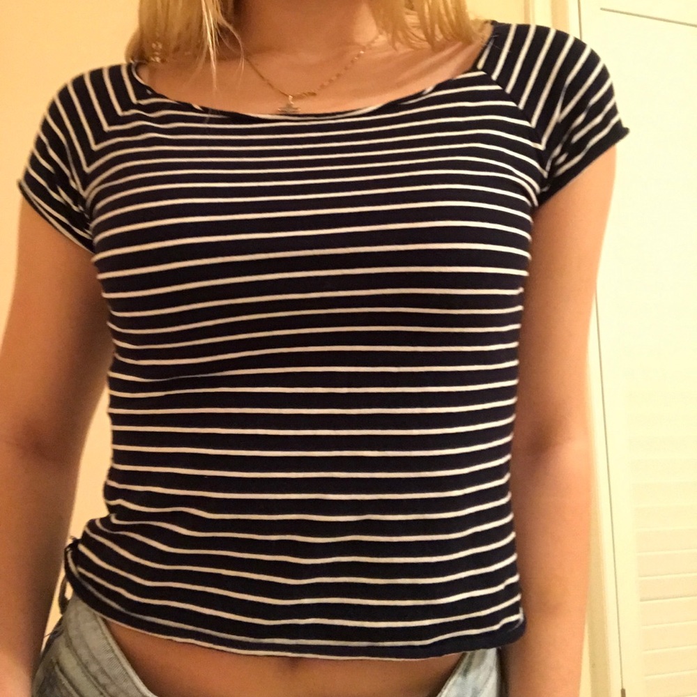 Slightly cropped striped top